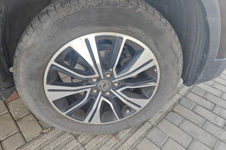 Used Dongfeng Aeolus AX7 2018 Classic 1.4T Automatic Elite Model Right Front Wheel Hub