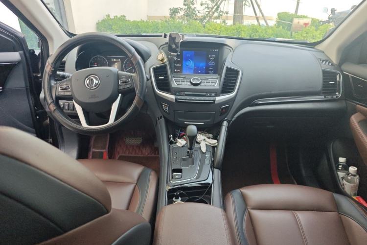 Used Dongfeng Aeolus AX7 2018 Classic 1.6T Automatic Prestige Model Center Console