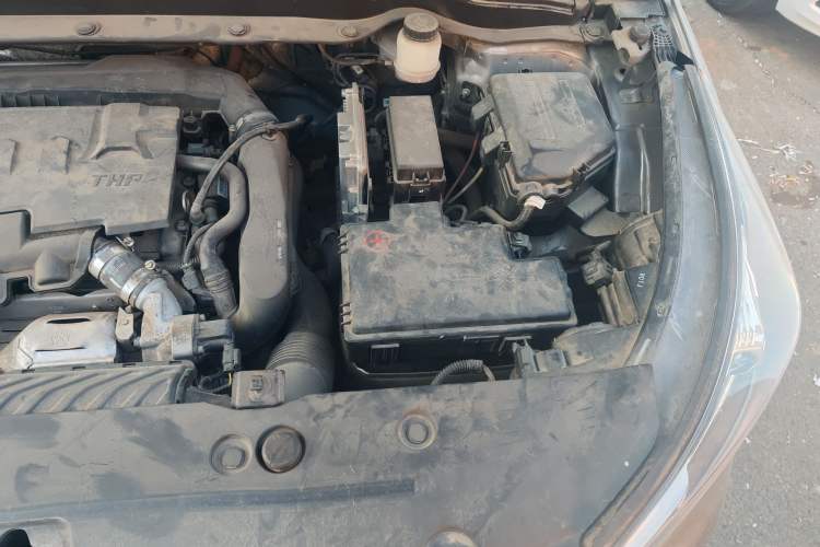 Used Dongfeng Aeolus AX7 2018 Classic 1.6T Automatic Luxury Model Engine Bay Left