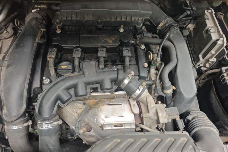 Used Dongfeng Aeolus AX7 2018 Classic 1.6T Automatic Luxury Model Engine Bay
