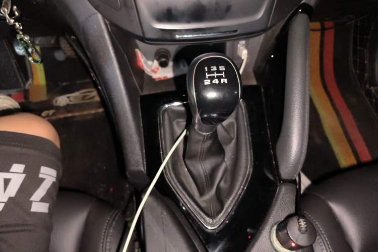 Used Dongfeng Aeolus AX7 2018 Classic 1.4T Manual Elite Model Gear Lever