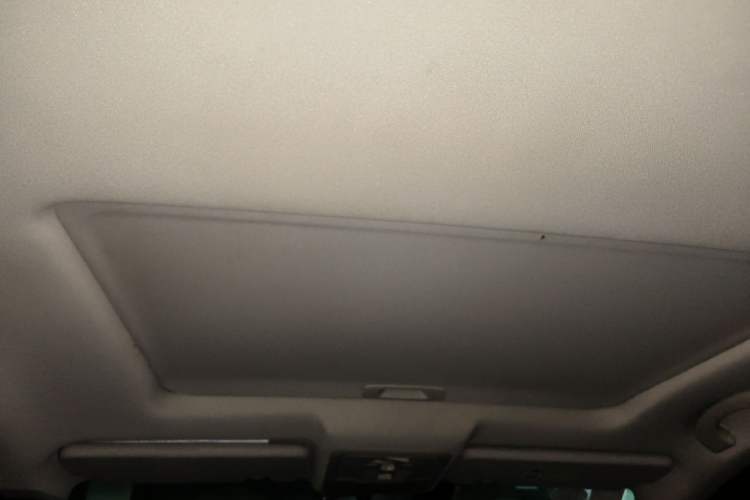 Used Dongfeng Aeolus AX7 2018 Classic 1.4T Manual Elite Model Headliner