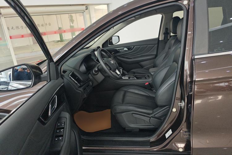 Used Dongfeng Aeolus AX7 2018 Classic 1.4T Automatic Elite Model Left Front Seat