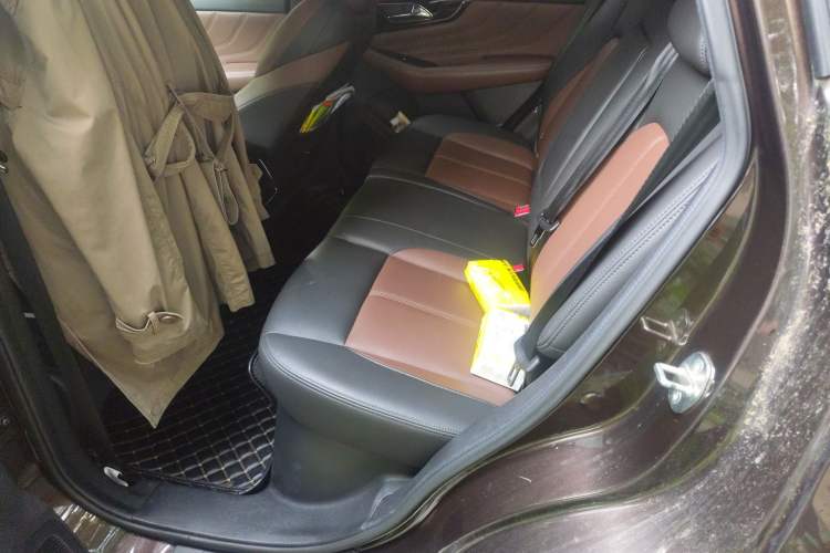 Used Dongfeng Aeolus AX7 2018 Classic 1.6T Automatic Luxury Model Left Rear Seat
