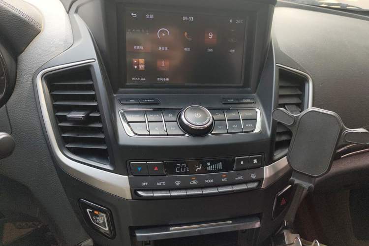 Used Dongfeng Aeolus AX7 2018 Classic 1.6T Automatic Luxury Model Audio And AC Panel