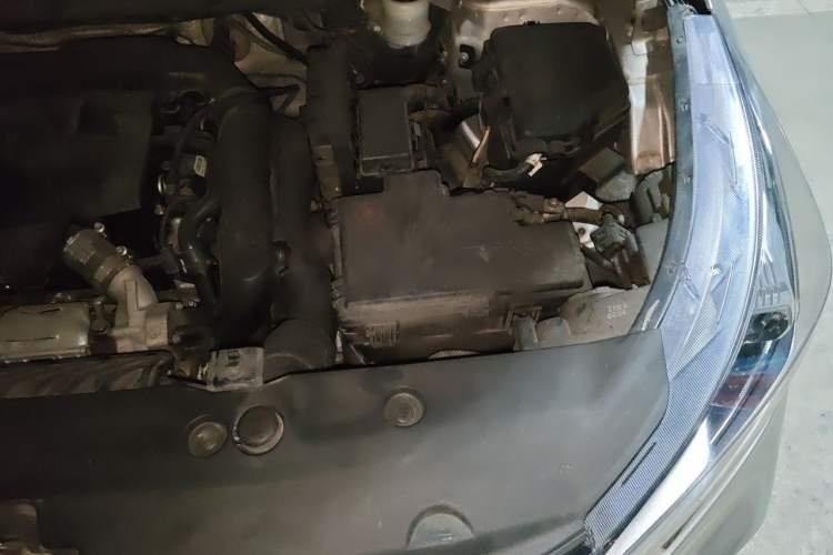 Used Dongfeng Aeolus AX7 2018 Classic 1.6T Automatic Luxury Model Engine Bay Left
