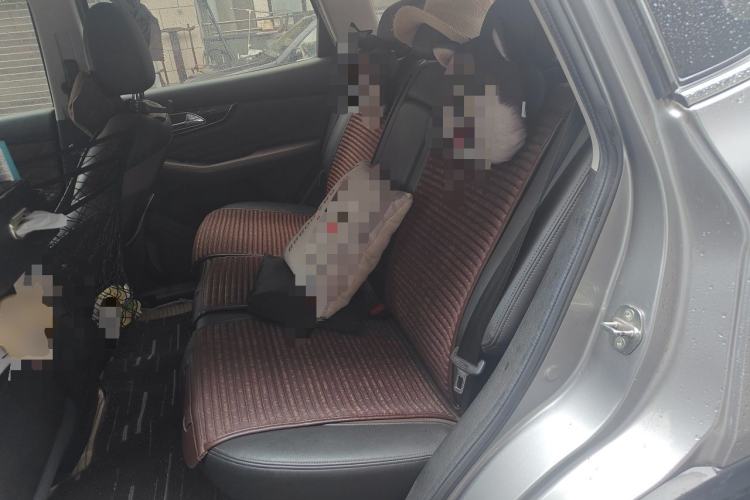 Used Dongfeng Aeolus AX7 2018 Classic 1.6T Automatic Prestige Model Left Rear Seat