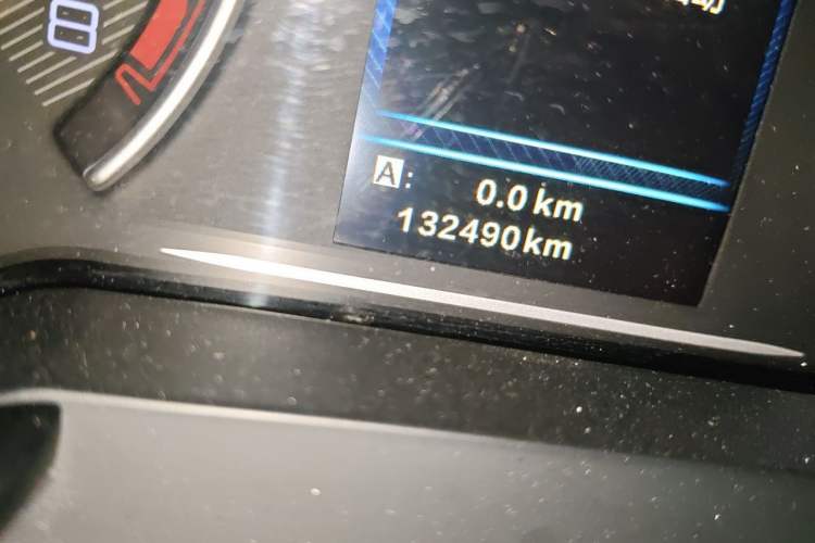 Used Dongfeng Aeolus AX7 2018 Classic 1.6T Automatic Luxury Model Odometer Close Up