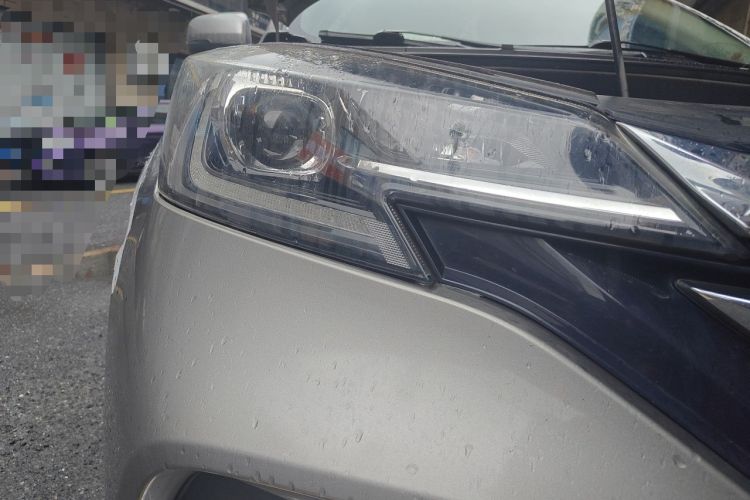 Used Dongfeng Aeolus AX7 2018 Classic 1.6T Automatic Prestige Model Right Front Headlight