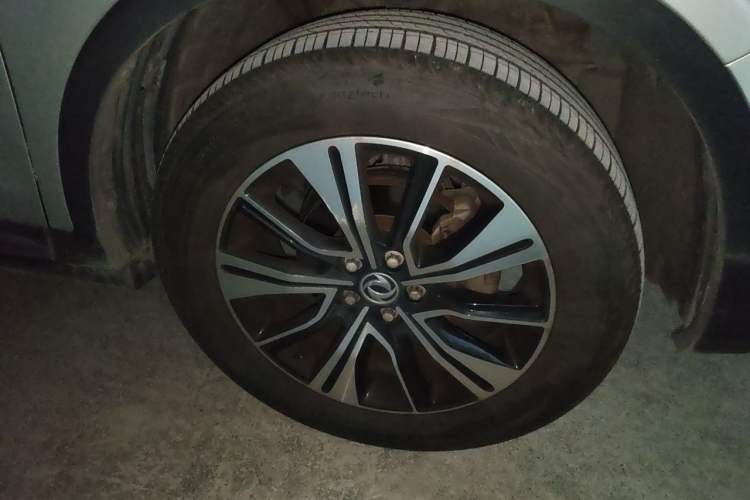 Used Dongfeng Aeolus AX7 2018 Classic 1.6T Automatic Luxury Model Right Front Wheel Hub