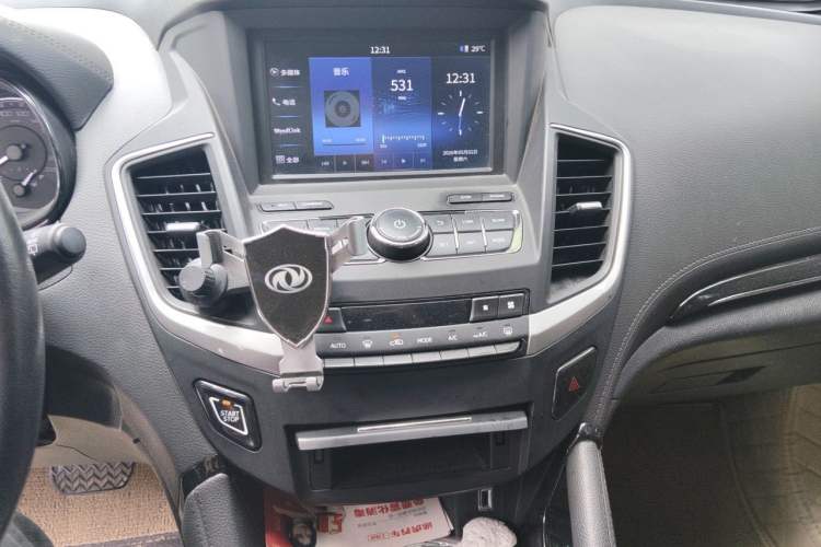 Used Dongfeng Aeolus AX7 2018 Classic 1.6T Automatic Luxury Model Audio And AC Panel