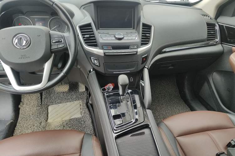 Used Dongfeng Aeolus AX7 2018 Classic 1.6T Automatic Luxury Model Audio And AC Panel