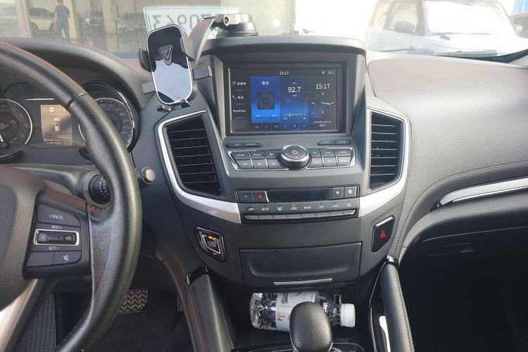 Used Dongfeng Aeolus AX7 2018 Classic 1.6T Automatic Luxury Model Audio And AC Panel