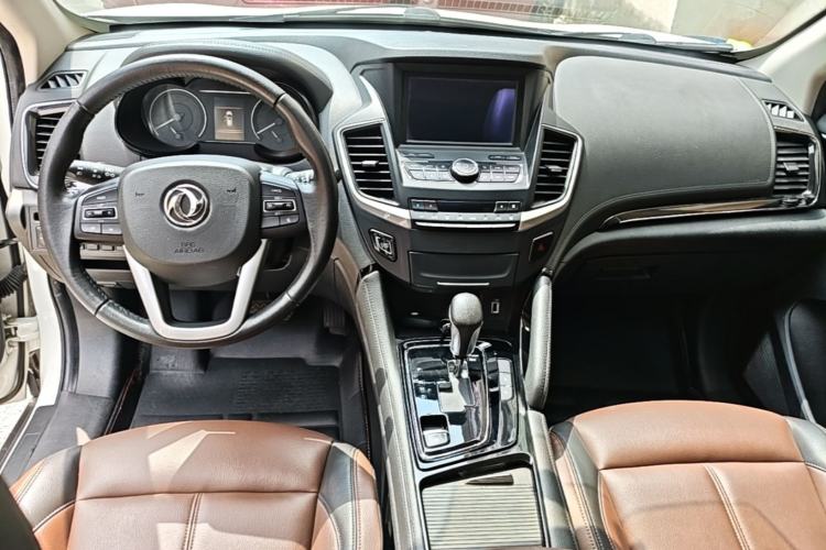 Used Dongfeng Aeolus AX7 2018 Classic 1.6T Automatic Luxury Model Center Console