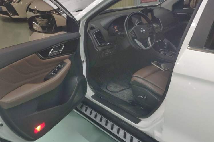 Used Dongfeng Aeolus AX7 2018 1.6T Automatic Luxury Special Edition Driver Seat