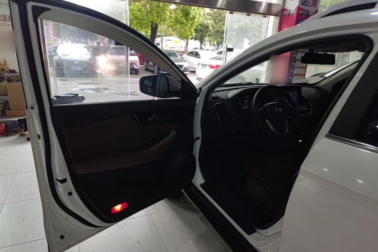 Used Dongfeng Aeolus AX7 2018 Classic 1.6T Automatic Elite Model Driver Seat