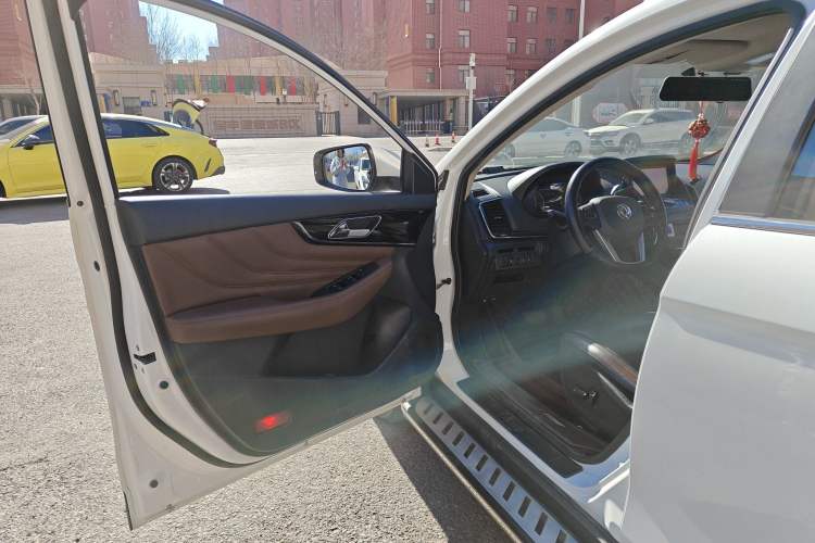Used Dongfeng Aeolus AX7 2018 Classic 1.6T Automatic Luxury Model Driver Seat