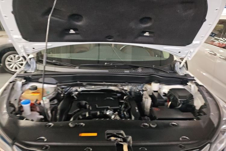 Used Dongfeng Aeolus AX7 2018 Classic 1.6T Automatic Luxury Model Engine Bay