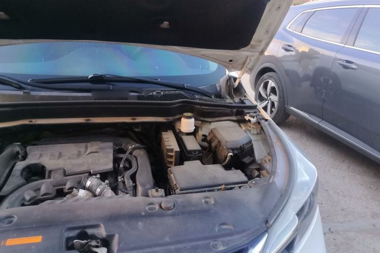 Used Dongfeng Aeolus AX7 2018 Classic 1.6T Automatic Luxury Model Engine Bay Left
