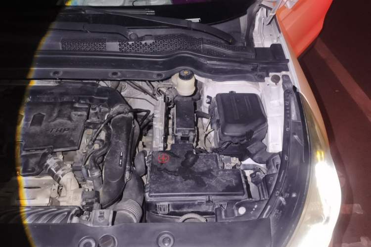 Used Dongfeng Aeolus AX7 2018 Classic 1.6T Automatic Luxury Model Engine Bay Left