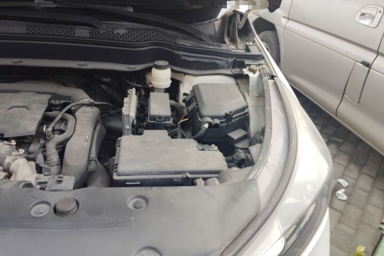 Used Dongfeng Aeolus AX7 2018 Classic 1.6T Automatic Luxury Model Engine Bay Left