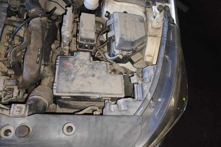 Used Dongfeng Aeolus AX7 2018 Classic 1.6T Automatic Luxury Model Engine Bay Left