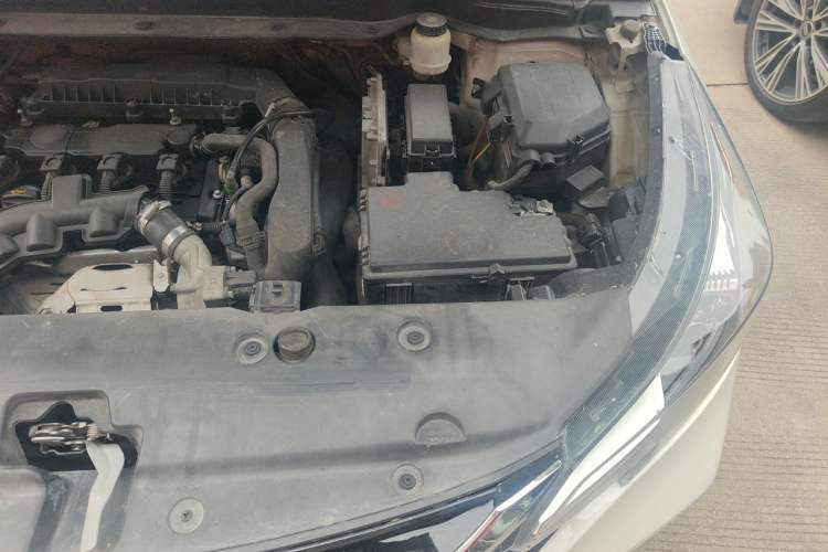 Used Dongfeng Aeolus AX7 2018 Classic 1.6T Automatic Luxury Model Engine Bay Left