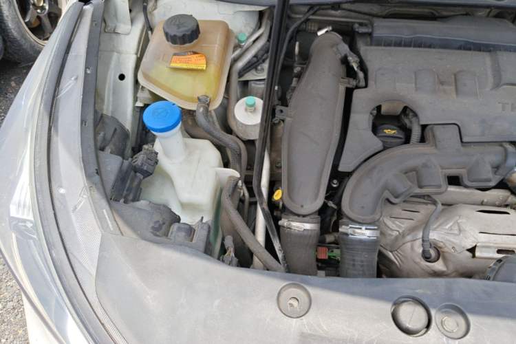 Used Dongfeng Aeolus AX7 2018 Classic 1.6T Automatic Elite Model Engine Bay Right