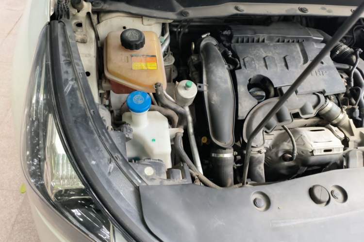Used Dongfeng Aeolus AX7 2018 Classic 1.6T Automatic Luxury Model Engine Bay Right