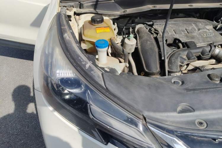 Used Dongfeng Aeolus AX7 2018 Classic 1.6T Automatic Luxury Model Engine Bay Right