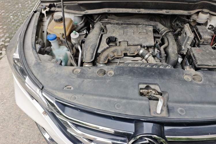 Used Dongfeng Aeolus AX7 2018 Classic 1.6T Automatic Luxury Model Engine Bay Right