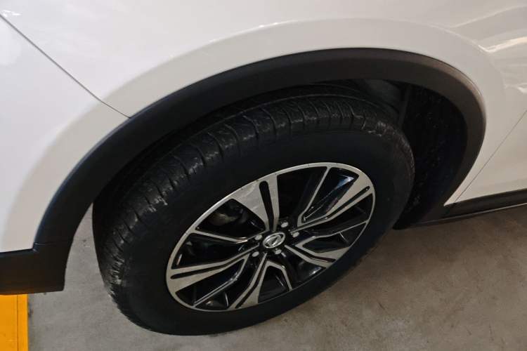Used Dongfeng Aeolus AX7 2018 Classic 1.6T Automatic Luxury Model Exterior 4