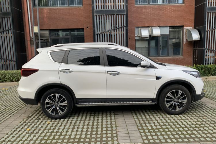 Used Dongfeng Aeolus AX7 2018 Classic 1.6T Automatic Luxury Model Exterior 4
