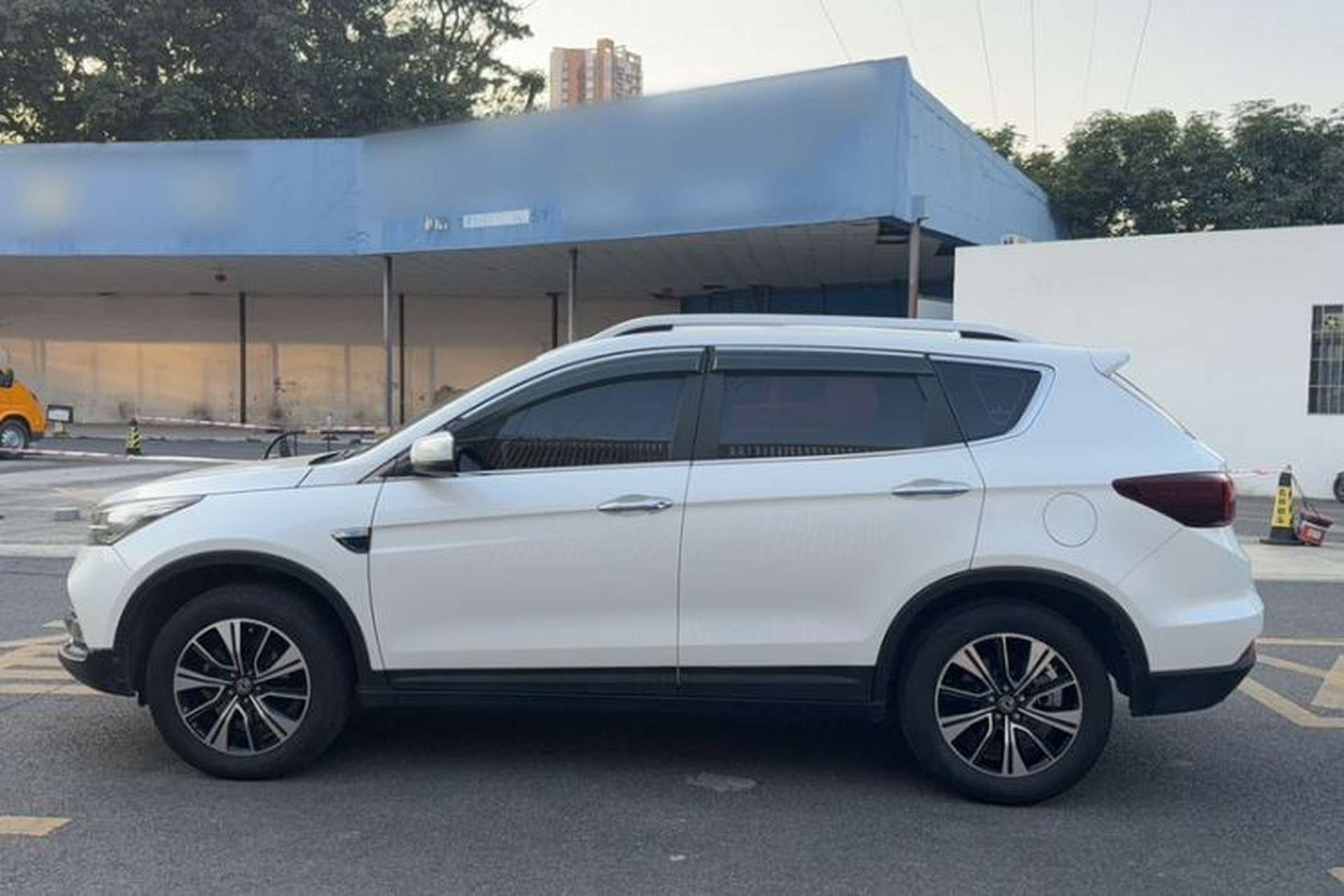 Used Dongfeng Aeolus AX7 2018 Classic 1.6T Automatic Elite Model Exterior 4