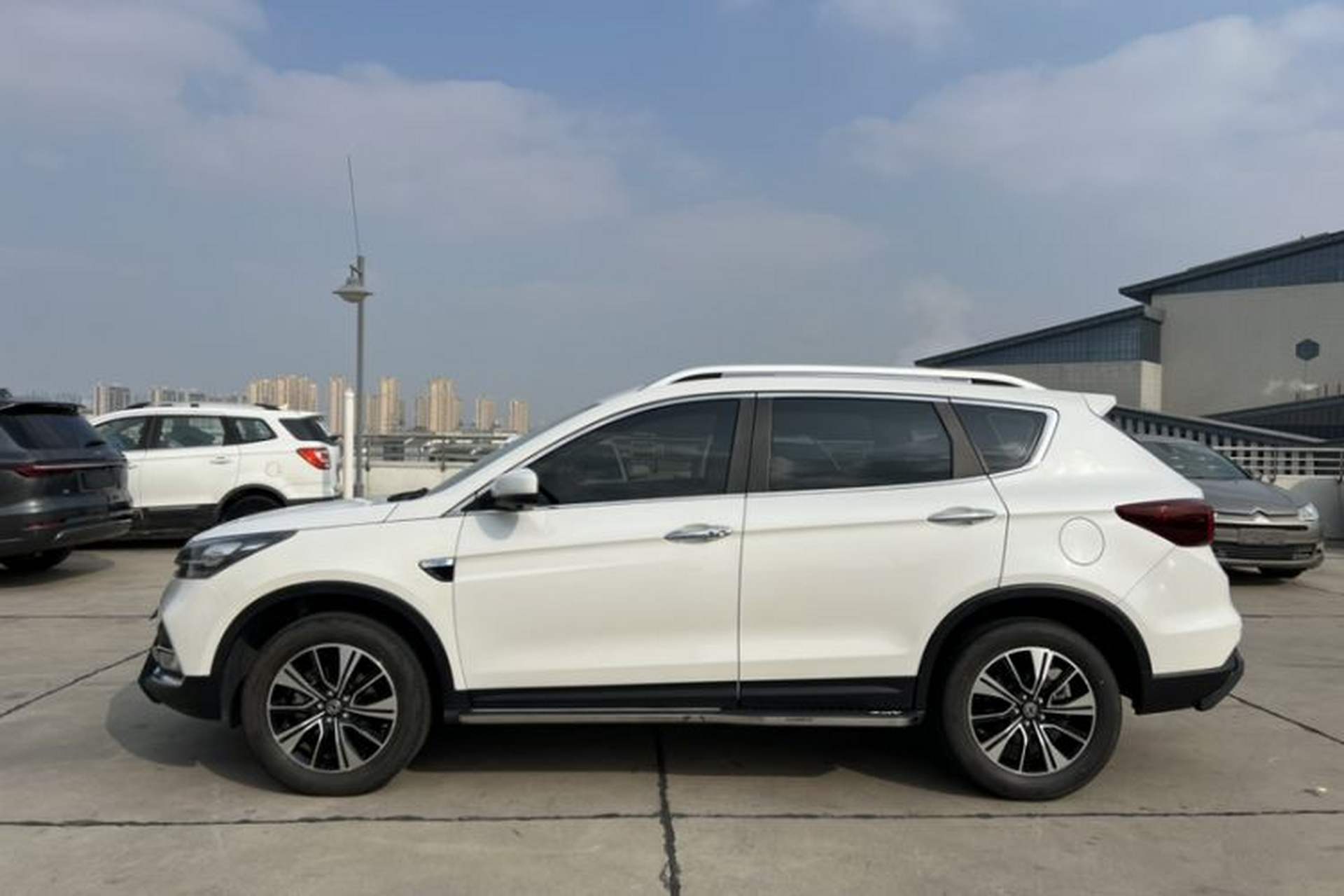 Used Dongfeng Aeolus AX7 2018 Classic 1.6T Automatic Luxury Model Exterior 8