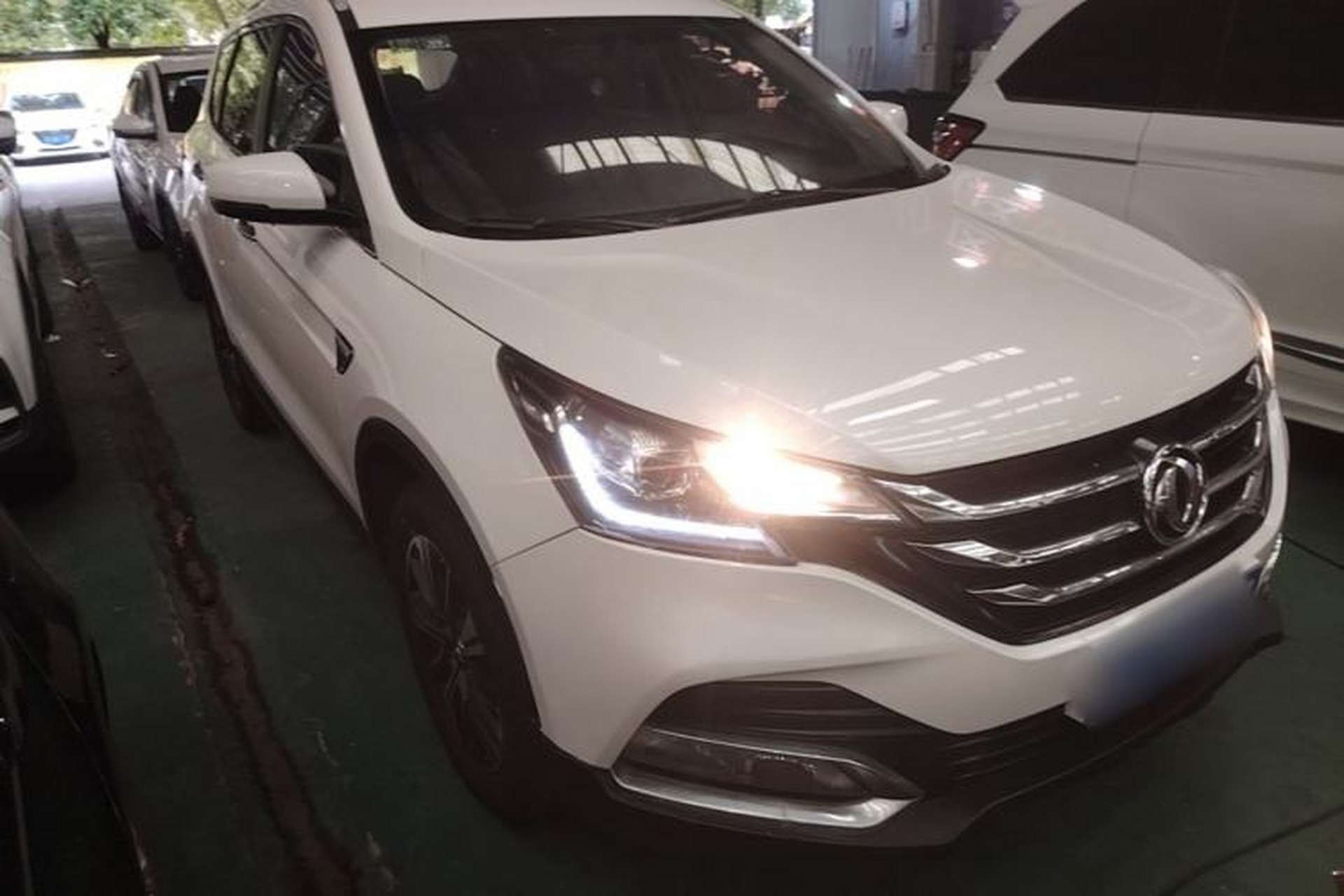Used Dongfeng Aeolus AX7 2018 Classic 1.6T Automatic Elite Model Front Right 45 Deg
