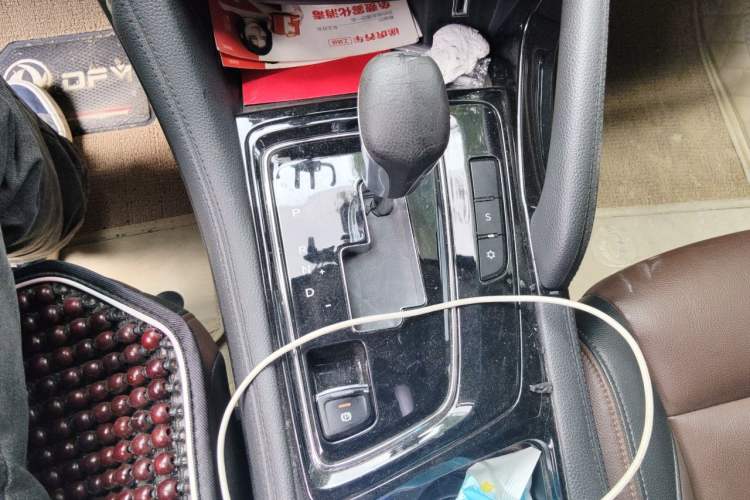 Used Dongfeng Aeolus AX7 2018 Classic 1.6T Automatic Luxury Model Gear Lever