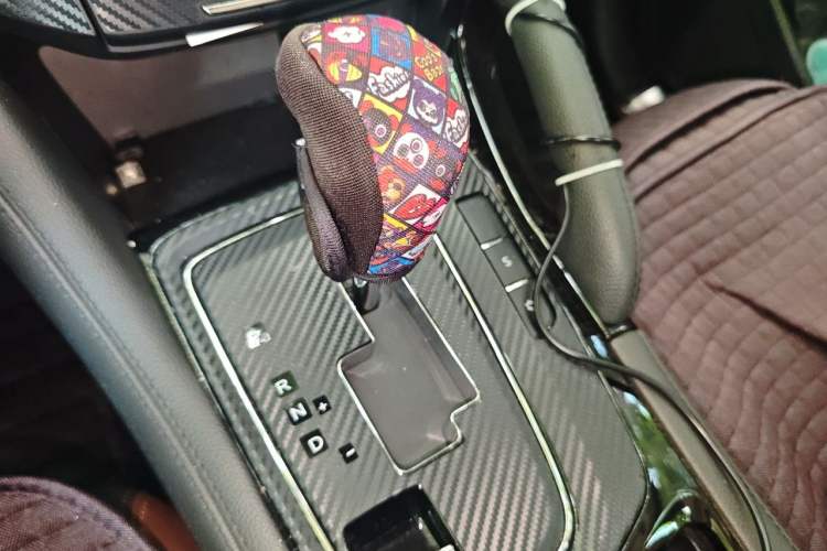 Used Dongfeng Aeolus AX7 2018 Classic 1.6T Automatic Elite Model Gear Lever