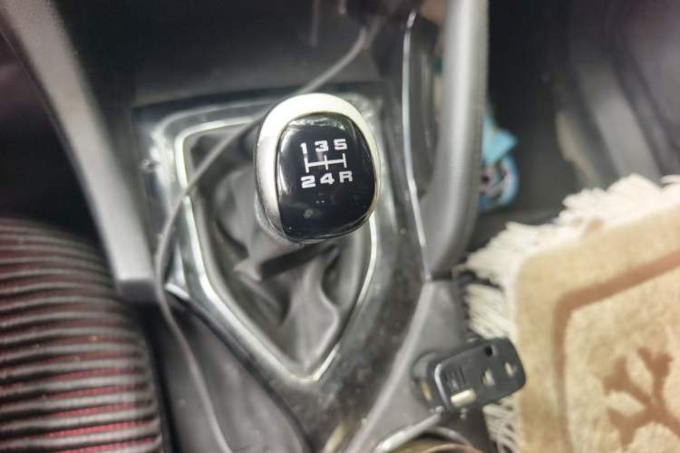Used Dongfeng Aeolus AX7 2018 Classic 1.4T Manual Advanced Model Gear Lever