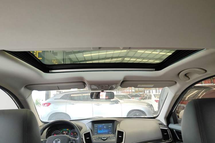 Used Dongfeng Aeolus AX7 2018 Classic 1.6T Automatic Luxury Model Headliner