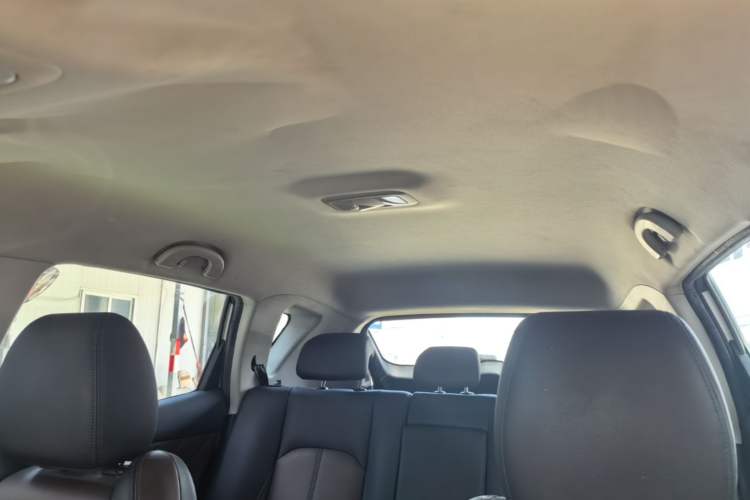 Used Dongfeng Aeolus AX7 2018 Classic 1.6T Automatic Elite Model Headliner
