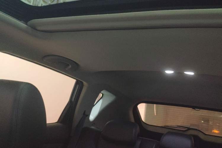 Used Dongfeng Aeolus AX7 2018 1.6T Automatic Luxury Special Edition Headliner