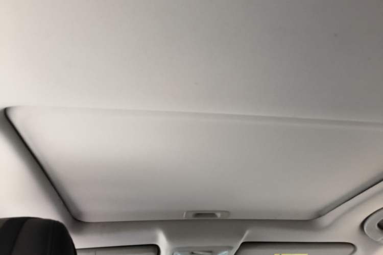 Used Dongfeng Aeolus AX7 2018 Classic 1.6T Automatic Luxury Model Headliner