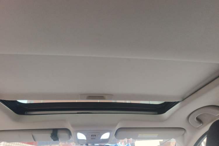 Used Dongfeng Aeolus AX7 2018 Classic 1.6T Automatic Luxury Model Headliner