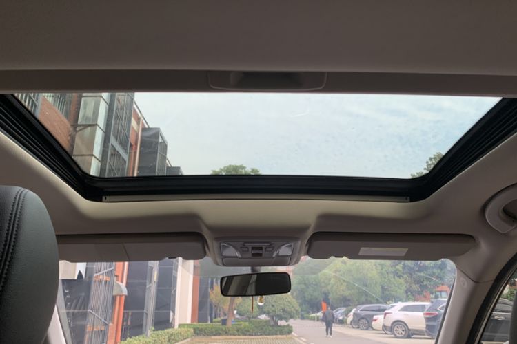 Used Dongfeng Aeolus AX7 2018 Classic 1.6T Automatic Luxury Model Headliner