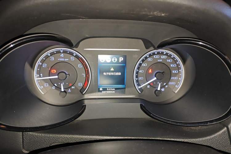 Used Dongfeng Aeolus AX7 2018 Classic 1.6T Automatic Luxury Model Instrument Cluster