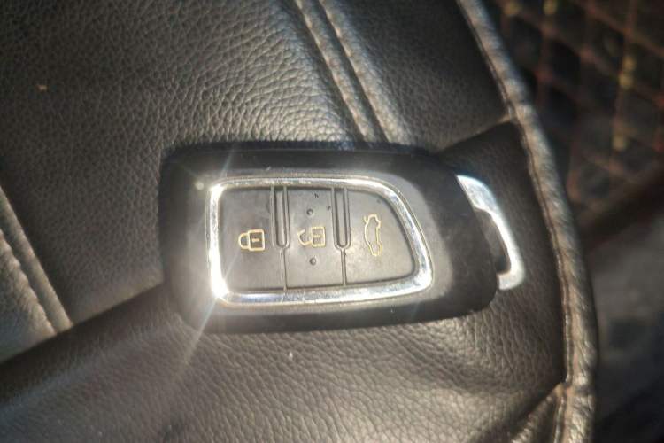 Used Dongfeng Aeolus AX7 2018 Classic 1.6T Automatic Luxury Model Interior 1