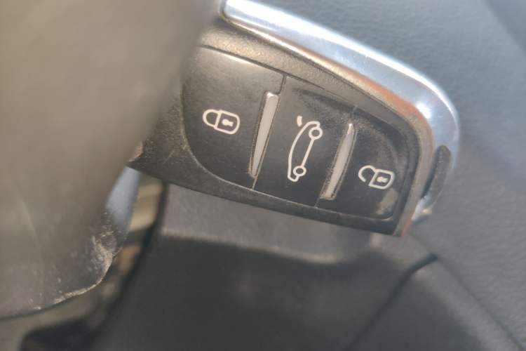 Used Dongfeng Aeolus AX7 2018 Classic 1.6T Automatic Elite Model Interior 1