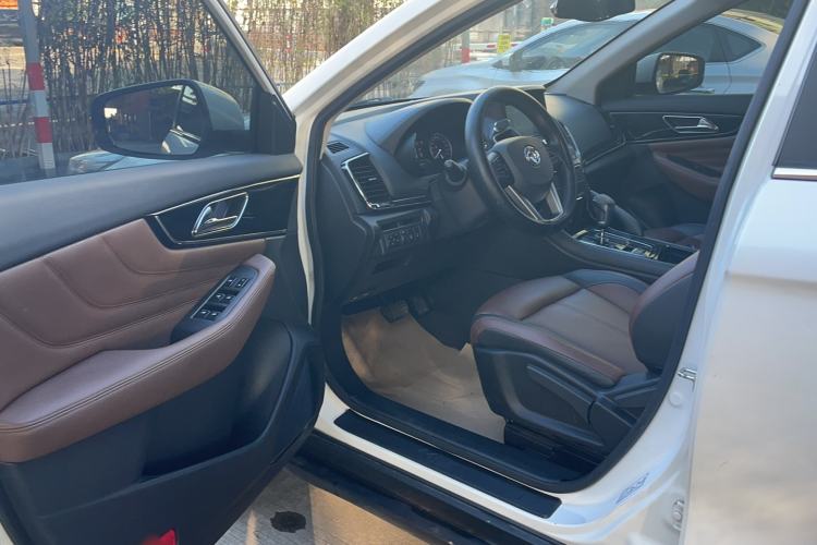 Used Dongfeng Aeolus AX7 2018 Classic 1.6T Automatic Elite Model Interior 2