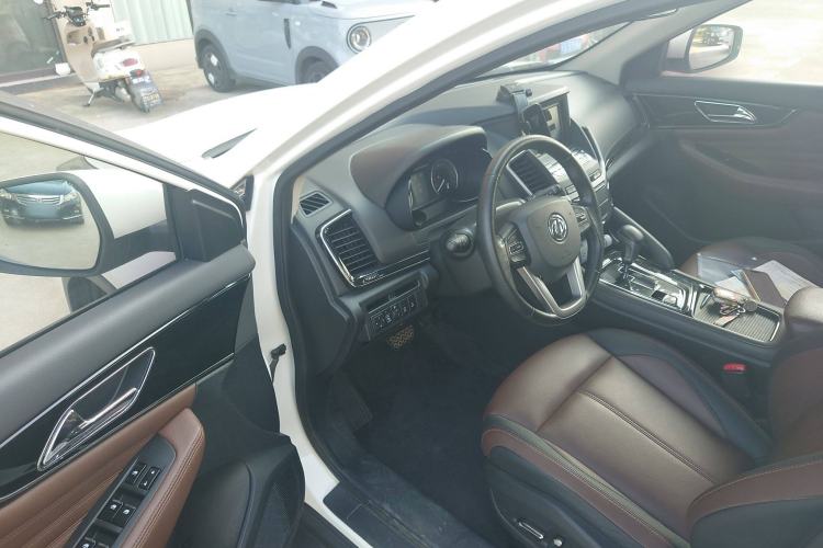 Used Dongfeng Aeolus AX7 2018 Classic 1.6T Automatic Luxury Model Interior 2